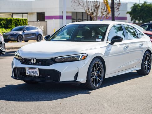 Used 2025 Honda Civic Sport image 6