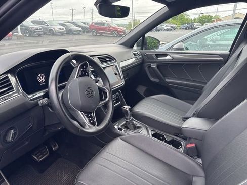 Certified 2023 Volkswagen Tiguan SE R-Line FWD image 2