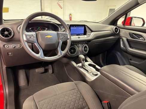 Used 2022 Chevrolet Blazer LT image 28