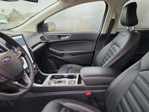 Used 2024 Ford Edge SEL image 14