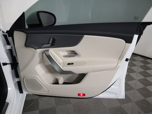 Used 2025 Mercedes-Benz CLA 250 image 26
