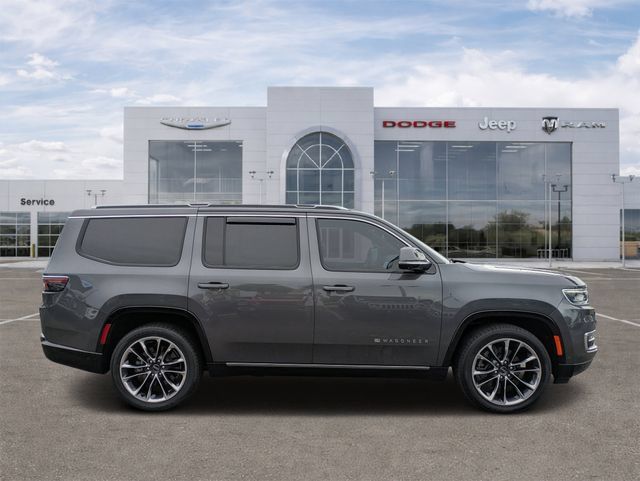 Certified 2022 Jeep Wagoneer Series III w/ Premium Group I AWD/4WD image 2
