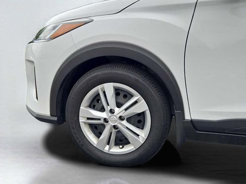 Used 2025 Nissan Kicks Play S FWD image 11