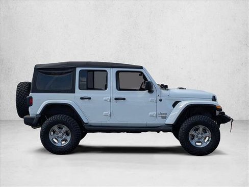 Used 2018 Jeep Wrangler Unlimited Sport image 4