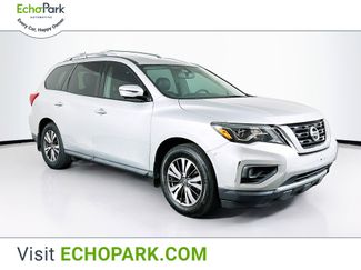 Used 2017 Nissan Pathfinder SL image 1