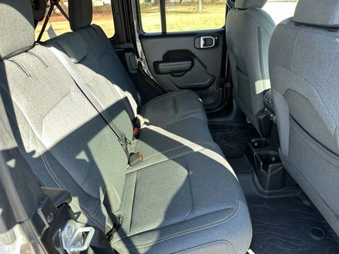 Used 2024 Jeep Wrangler Sport S image 20