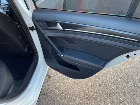 Used 2019 Volkswagen Golf R 4-Door image 23
