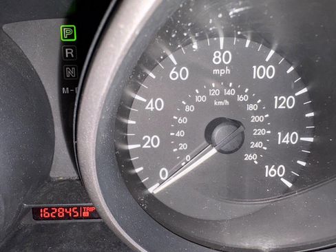 Used 2010 MAZDA MAZDA3 i Touring image 18