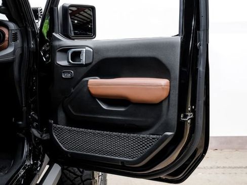 Used 2025 Jeep Gladiator Rubicon w/ Safety Group image 97