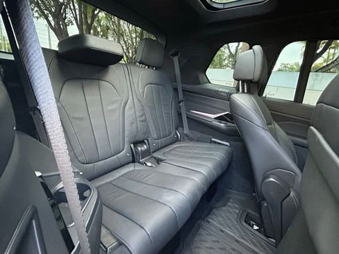 Used 2020 BMW X7 xDrive40i w/ Premium Package AWD/4WD image 41