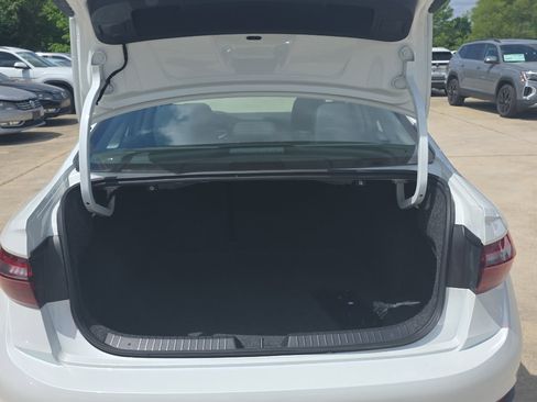 Used 2024 Volkswagen Jetta SE w/ Black Wheel Package FWD image 18