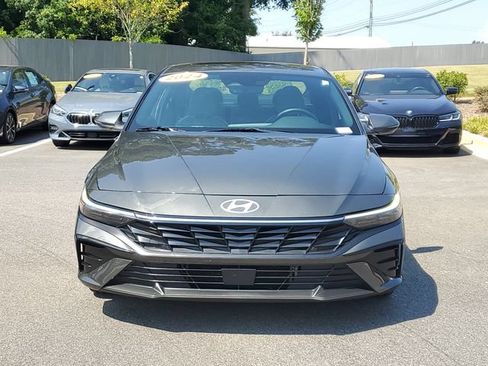 Used 2024 Hyundai Elantra Limited FWD image 2