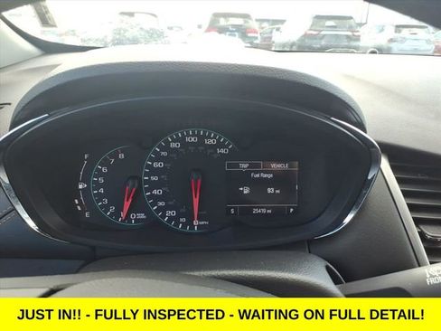 Used 2020 Chevrolet Trax LT w/ LT Convenience Package image 17