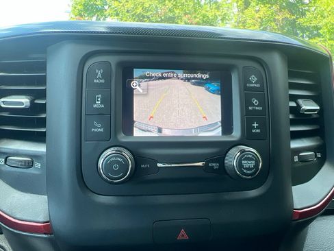 Used 2022 RAM 1500 Rebel AWD/4WD image 32