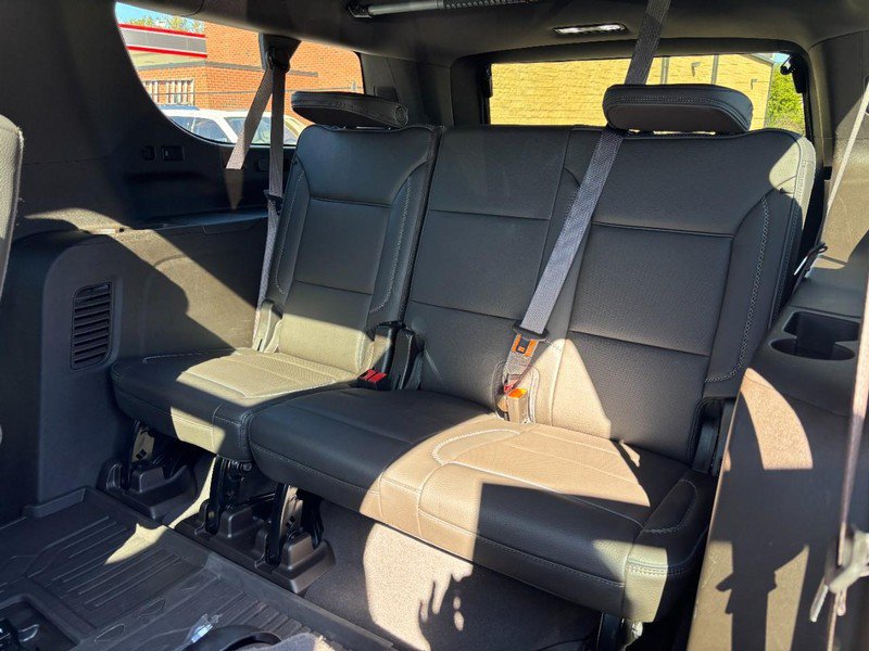 Used 2024 GMC Yukon XL Denali w/ Advanced Technology Package AWD/4WD image 11