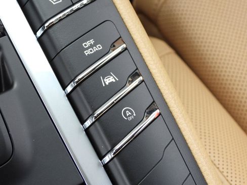 Used 2017 Porsche Macan S AWD/4WD image 77