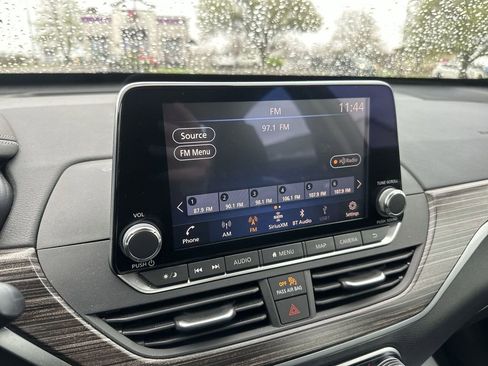 Used 2019 Nissan Altima 2.5 Platinum AWD/4WD image 16