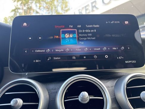 Used 2022 Mercedes-Benz GLC 300 GLC 300 image 35