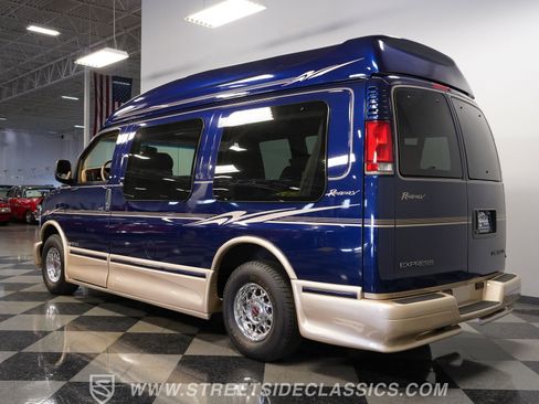 Used 2001 Chevrolet Express 1500 w/ Preferred Equipment Group 3 image 10
