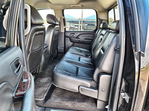 Used 2011 GMC Sierra 2500 Denali AWD/4WD image 18