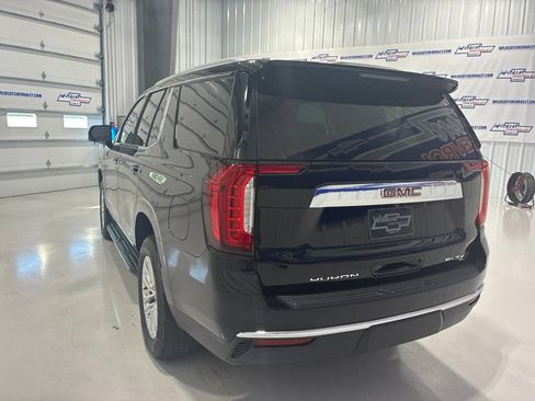 Used 2021 GMC Yukon SLT w/ SLT Premium Package AWD/4WD image 4