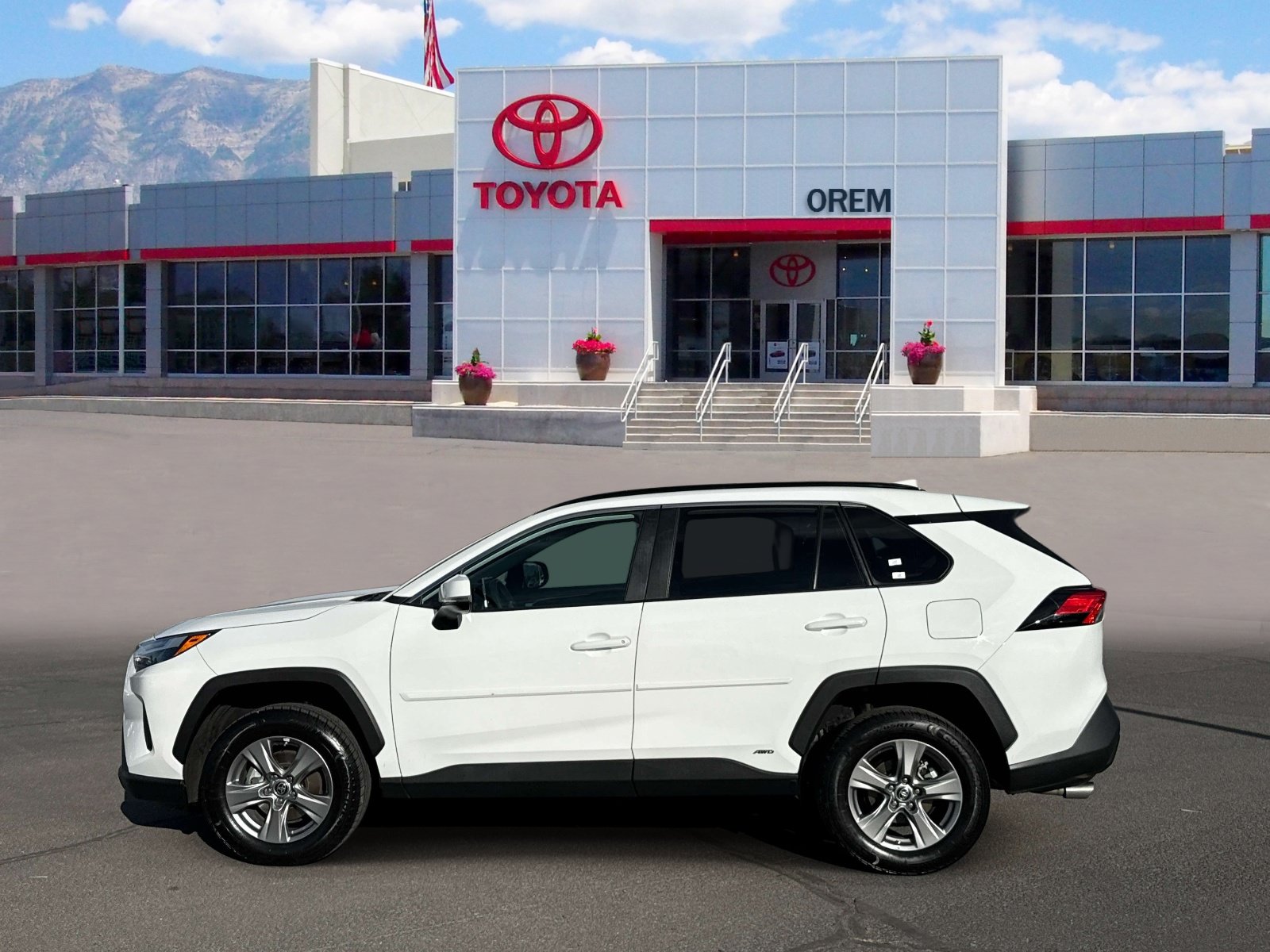 Used 2024 Toyota RAV4 LE AWD/4WD image 6