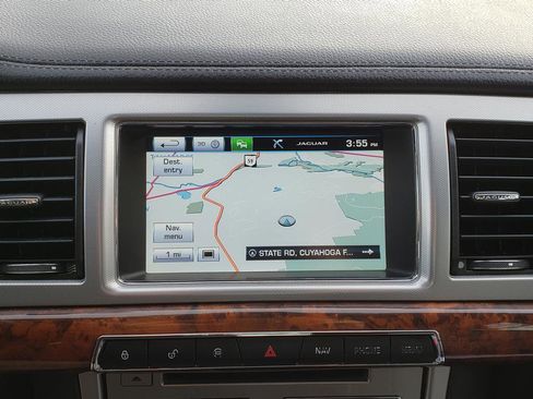 Used 2014 Jaguar XF 3.0 image 22