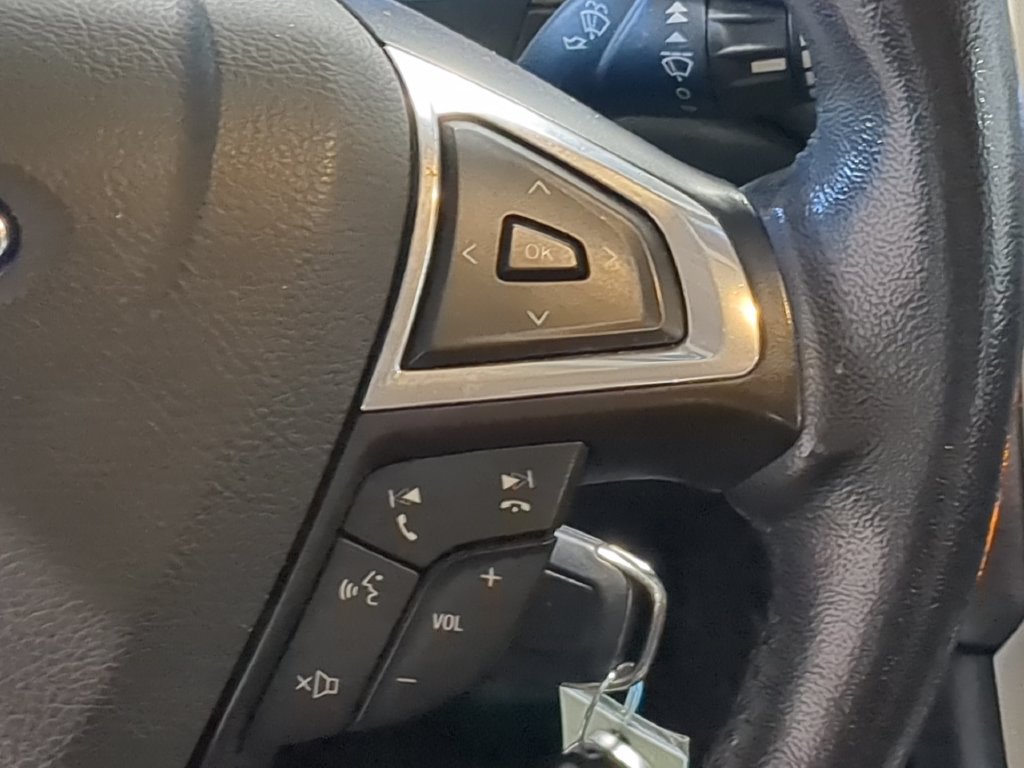 Used 2013 Ford Fusion SE FWD image 29
