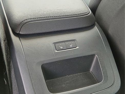 Certified 2023 Volvo XC60 B5 Plus w/ Climate Package image 17