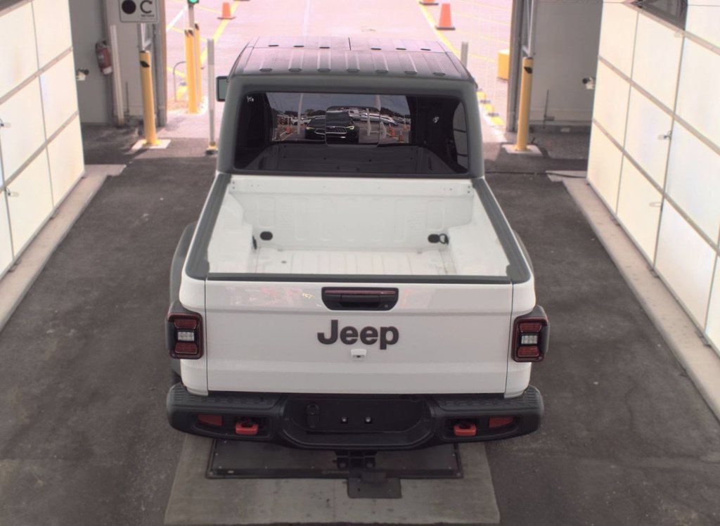 Used 2026 Jeep Gladiator Rubicon AWD/4WD image 4