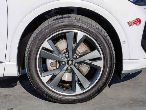 Used 2023 Audi Q4 e-tron Prestige AWD/4WD image 11
