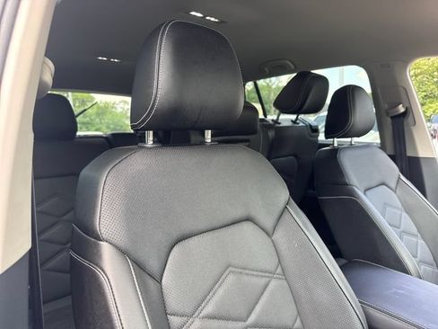 Used 2024 Volkswagen Atlas SE FWD image 25