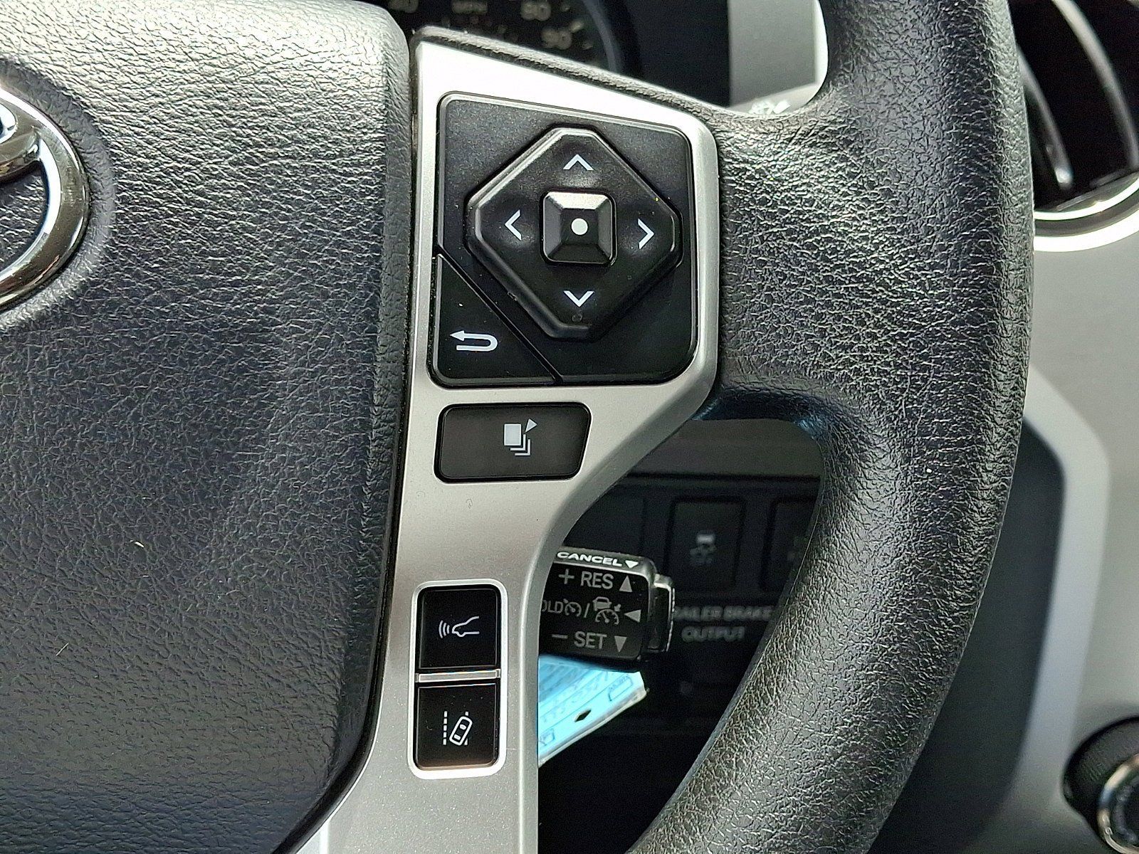 Used 2019 Toyota Tundra SR5 w/ SR5 Upgrade Package AWD/4WD image 22