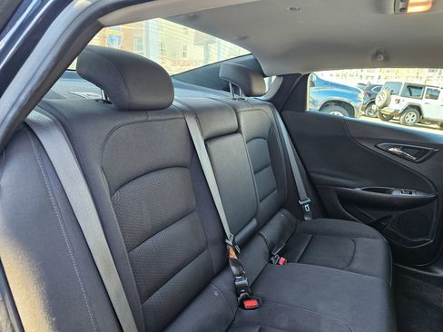 Used 2023 Chevrolet Malibu LT FWD image 13