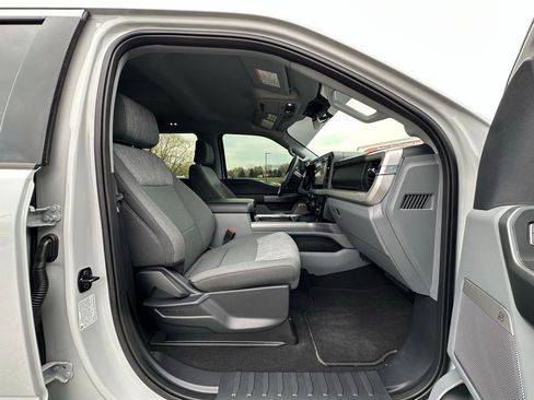 Used 2025 Ford F250 XLT w/ Black Appearance Package image 14