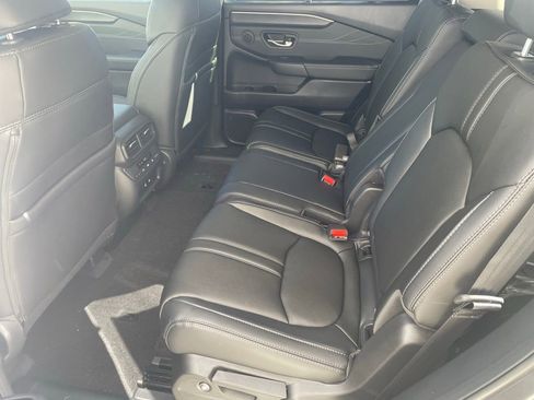 New 2026 Honda Pilot Touring image 13