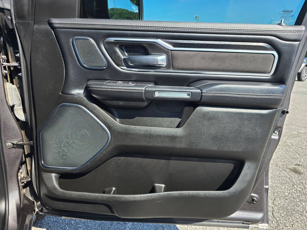 Used 2024 RAM 1500 Laramie AWD/4WD image 46