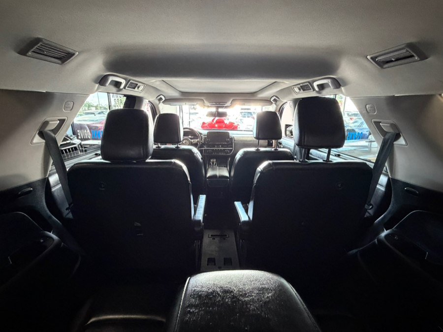 Used 2022 Nissan Pathfinder Platinum AWD/4WD image 37