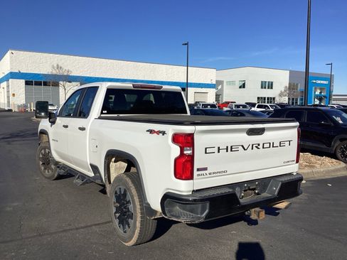 Used 2020 Chevrolet Silverado 2500 Custom w/ Custom Value Package image 2