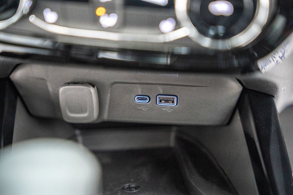 New 2026 Chevrolet Trax LT w/ Sunroof Package FWD image 23