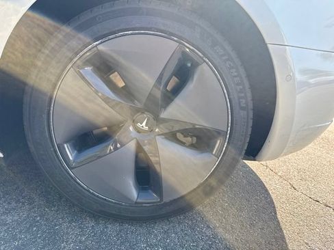 Used 2020 Tesla Model 3 Long Range AWD/4WD image 8