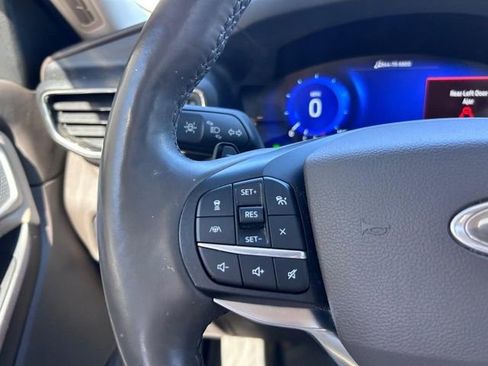 Used 2020 Ford Explorer Platinum w/ Premium Technology Package image 14