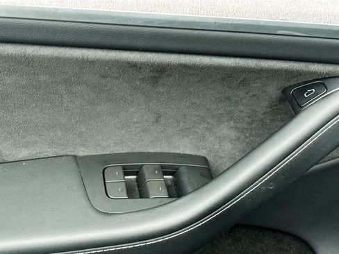 Used 2024 Tesla Model Y Long Range image 17