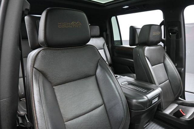 Used 2022 Chevrolet Suburban High Country AWD/4WD image 33