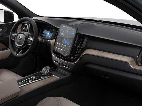 New 2026 Volvo XC60 B5 Plus w/ Protection Package Premier image 4