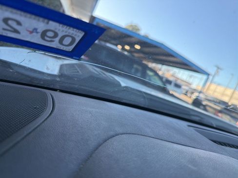 Used 2023 Chevrolet Silverado 2500 LT w/ Convenience Package image 2