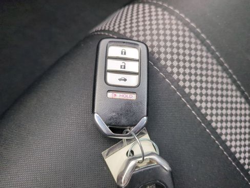 Used 2020 Honda Civic Sport image 24