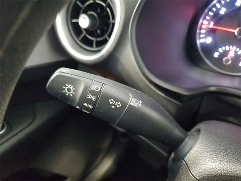 Certified 2024 Kia Forte LXS w/ LXS Technology Package image 28