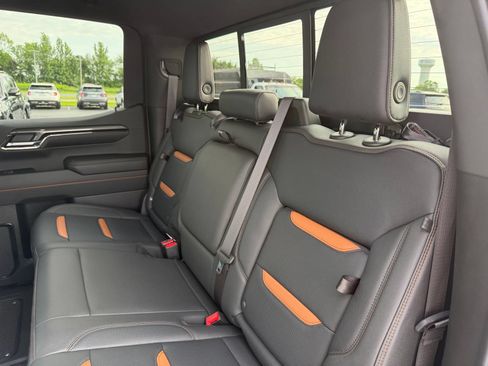 Used 2024 GMC Sierra 1500 AT4 w/ AT4 Preferred Package AWD/4WD image 13