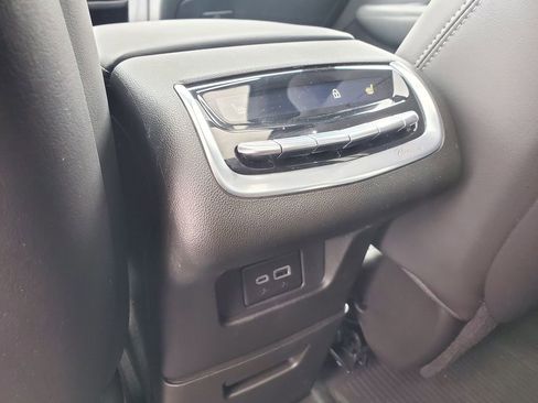 Certified 2024 Cadillac XT6 Premium Luxury w/ LPO, Floor Liner Package image 38